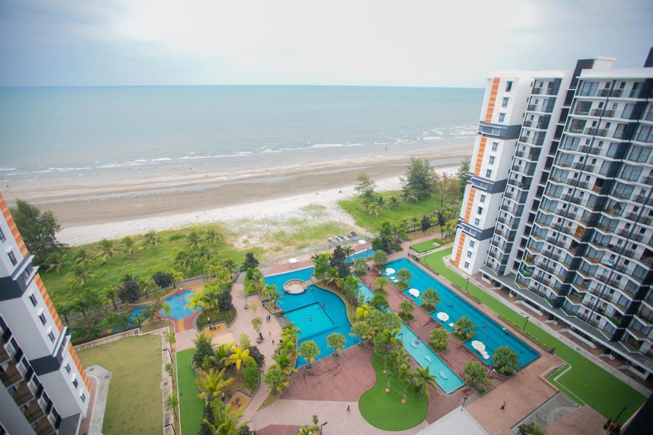 Timur Bay Beach Resort By Subhome Kuantan Exterior foto